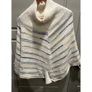 Coco + Carmen Poncho